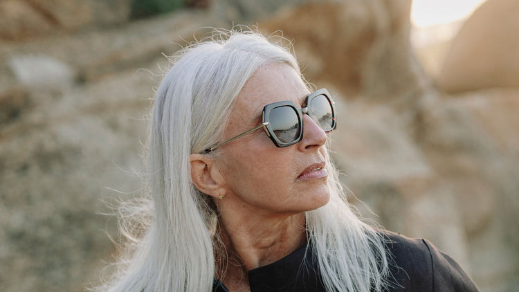 Gafas de sol marron | Gafas de sol geométrica Julia Backer